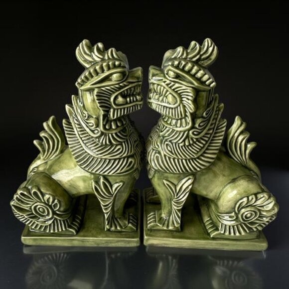 Pair of Vintage Temple Guardian Lions Foo Dogs Moss Green 11